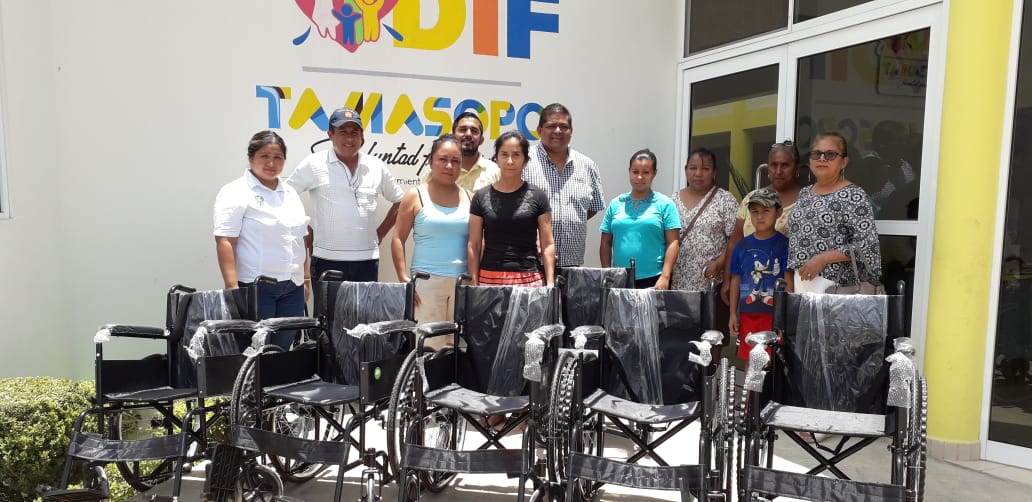 Sexta entrega de aparatos funcionales para personas con discapacidad